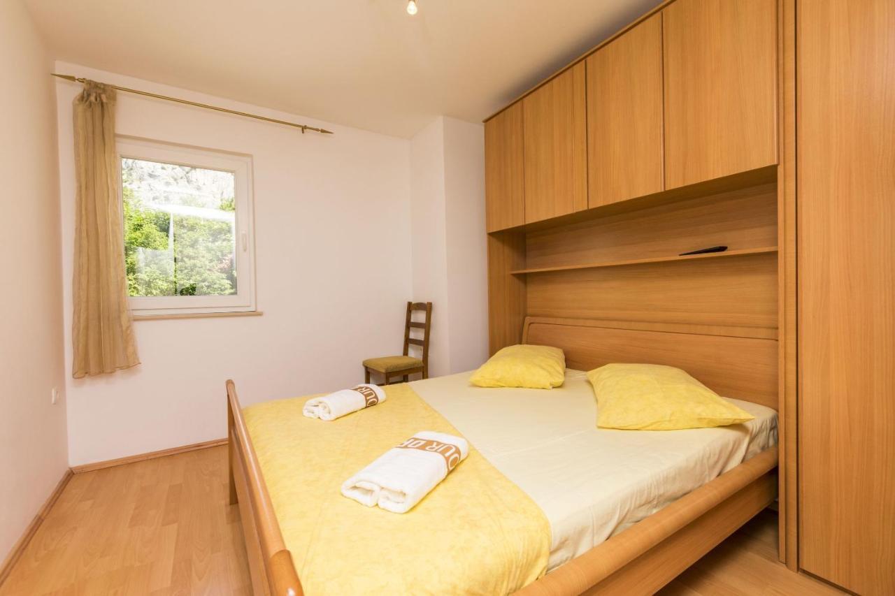 Apartments Mira Оміш Екстер'єр фото