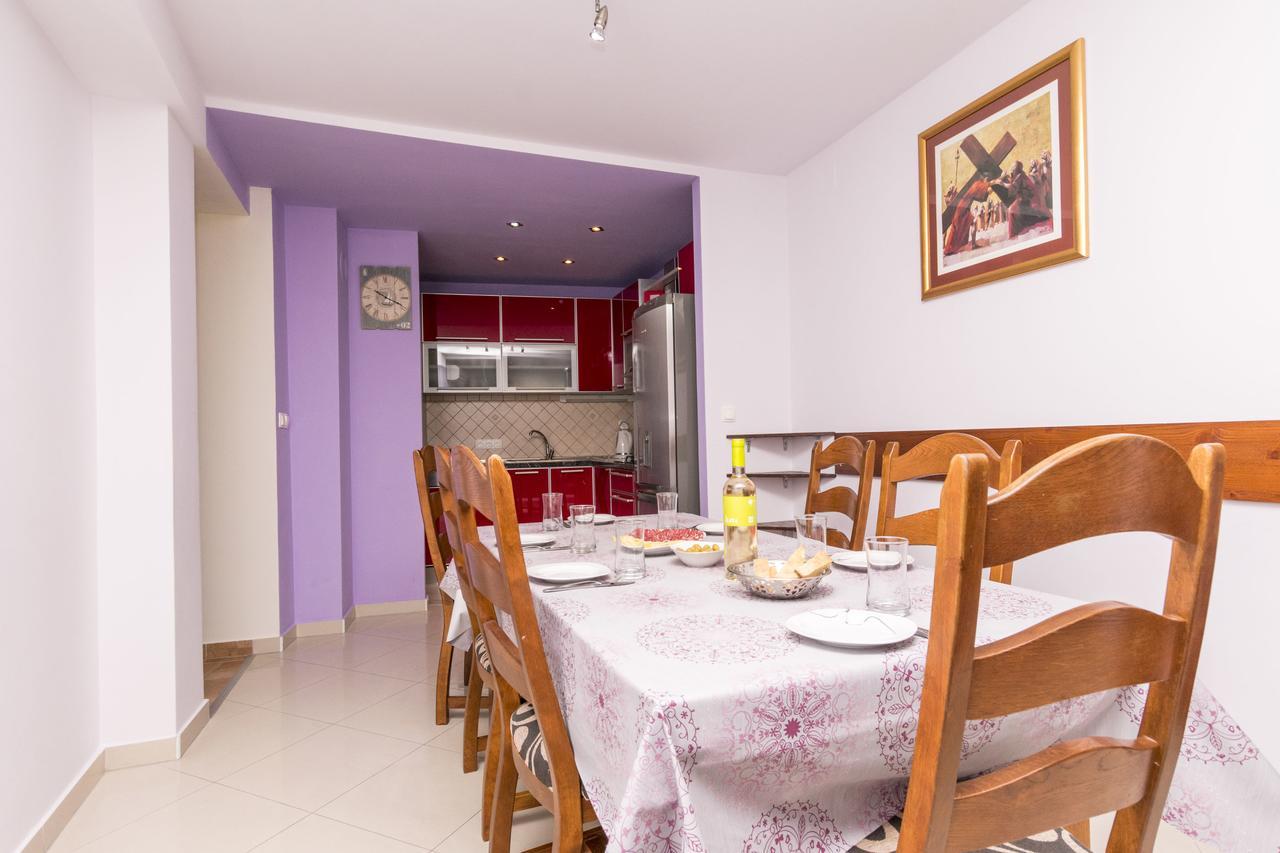 Apartments Mira Оміш Екстер'єр фото